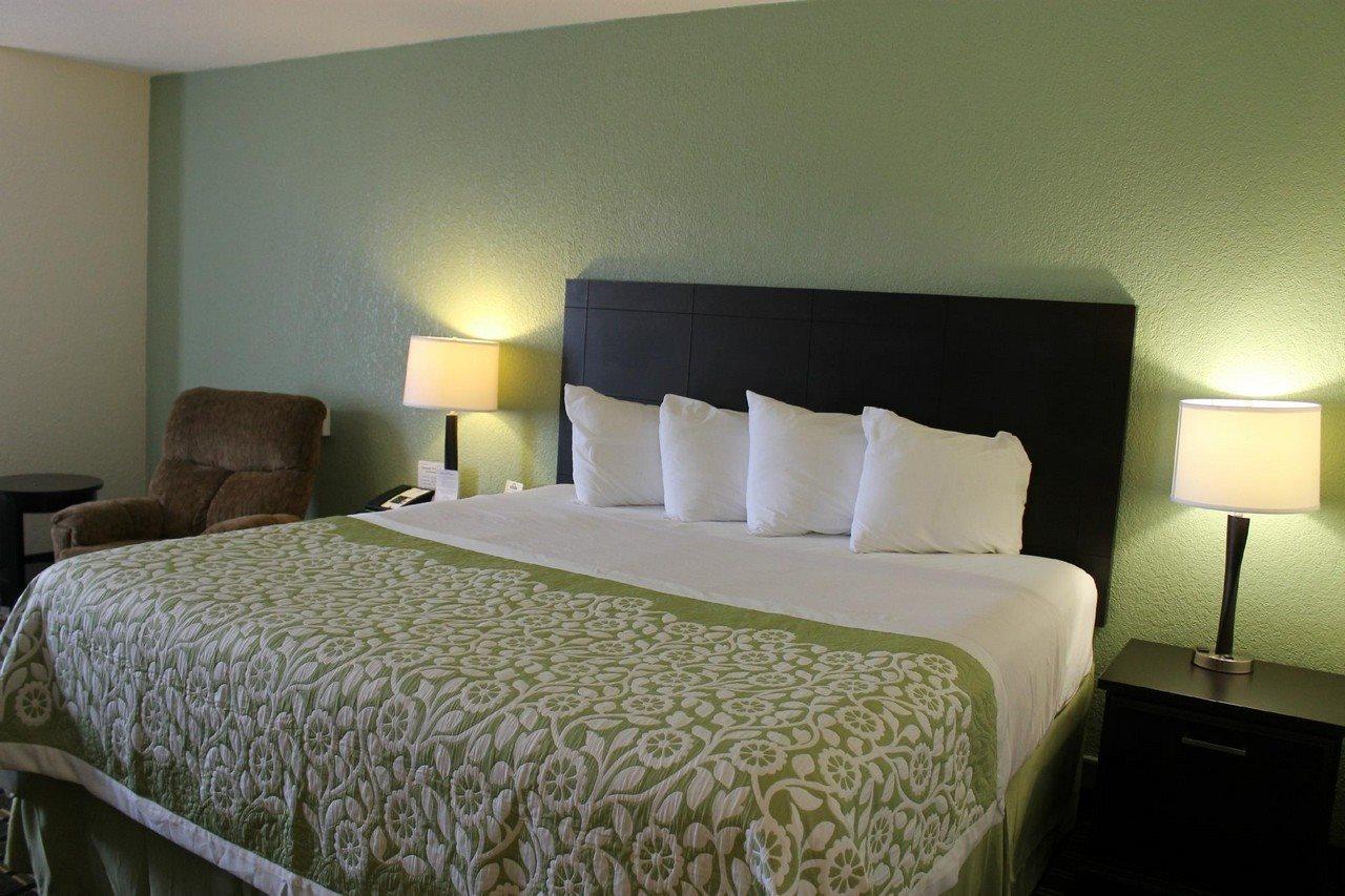 Clarion Pointe 3* Jasper
