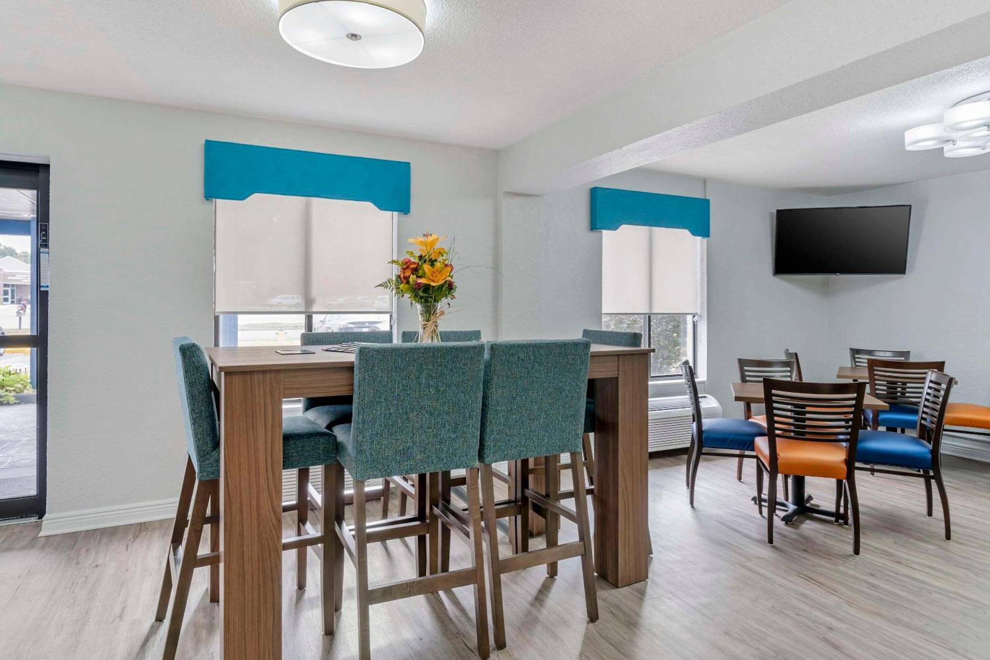 Clarion Pointe Hotel Jasper
